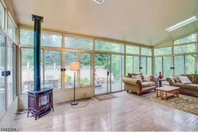 91 W Glen Rd, Denville, NJ 07834 - Photo 4