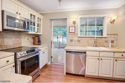 91 W Glen Rd, Denville, NJ 07834 - Photo 8