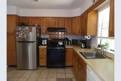 605 Timber Oaks Rd, Edison, NJ 08820 - Photo 12