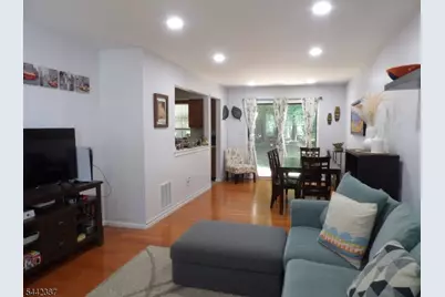 605 Timber Oaks Rd, Edison, NJ 08820 - Photo 6