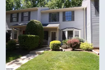605 Timber Oaks Rd, Edison, NJ 08820 - Photo 2