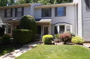 605 Timber Oaks Rd, Edison, NJ 08820 - Photo 2