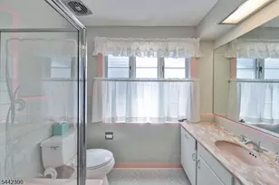 670 Belvidere Rd, Phillipsburg, NJ 08865 - Photo 28