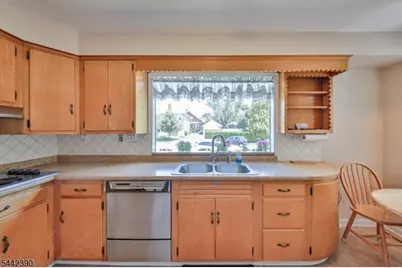 670 Belvidere Rd, Phillipsburg, NJ 08865 - Photo 16