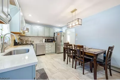 15 E Pierrepont Ave, Rutherford, NJ 07070 - Photo 12
