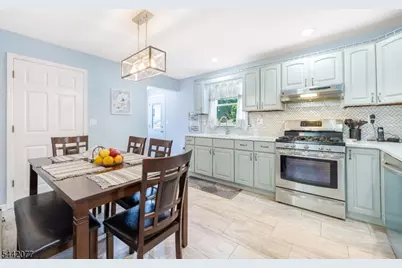 15 E Pierrepont Ave, Rutherford, NJ 07070 - Photo 10