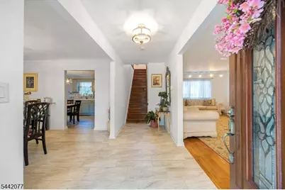 15 E Pierrepont Ave, Rutherford, NJ 07070 - Photo 6