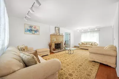 15 E Pierrepont Ave, Rutherford, NJ 07070 - Photo 2