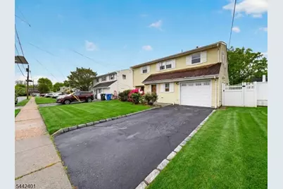 95 Pine St, Woodbridge Township, NJ 08830 - Photo 2