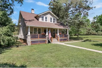 785 Chimney Rock Rd, Bridgewater, NJ 08836 - Photo 2