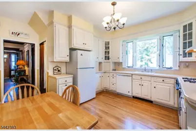 17 E Cooper St, Dover, NJ 07801 - Photo 16