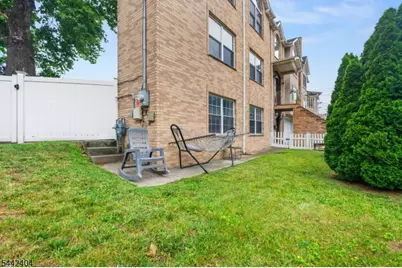 640 Riverside Ave, Lyndhurst Township, NJ 07071 - Photo 26