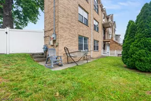 640 Riverside Ave, Lyndhurst Township, NJ 07071 - Photo 26