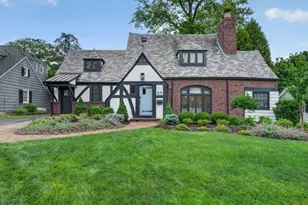 89 Whitney Rd, Millburn Twp., NJ 07078 - Photo 2