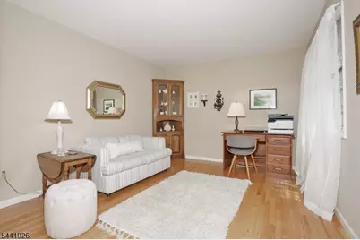 72 Birch Ln, Wayne Twp., NJ 07470 - Photo 30