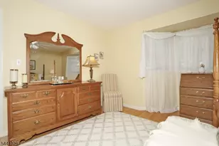 72 Birch Ln, Wayne Twp., NJ 07470 - Photo 24