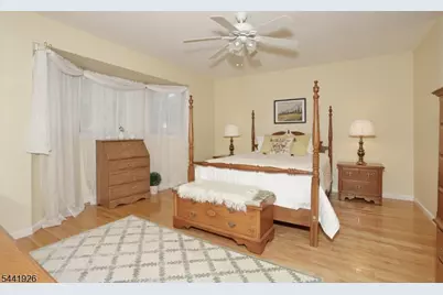 72 Birch Ln, Wayne Twp., NJ 07470 - Photo 22