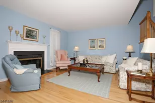 72 Birch Ln, Wayne Twp., NJ 07470 - Photo 6