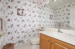 72 Birch Ln, Wayne Twp., NJ 07470 - Photo 20