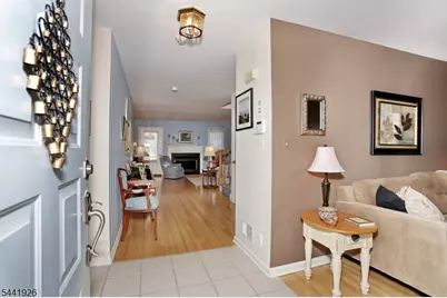 72 Birch Ln, Wayne Twp., NJ 07470 - Photo 4