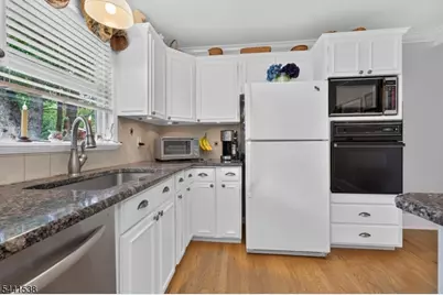 653 Foothill Rd, Bridgewater, NJ 08807 - Photo 14