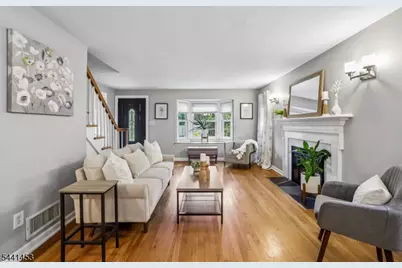 1661 Ramapo Way, Scotch Plains Township, NJ 07076 - Photo 2