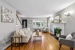 1661 Ramapo Way, Scotch Plains Township, NJ 07076 - Photo 2