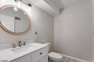 24 Village Dr, Montville Township, NJ 07045 - Photo 20