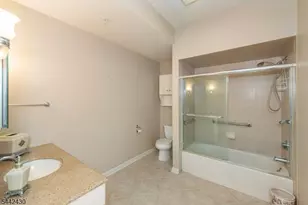 375 Rifle Camp Rd, Woodland Park, NJ 07424 - Photo 12