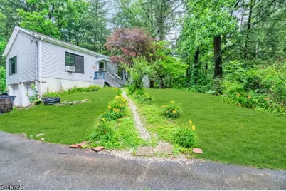 517 Townsbury Rd, Liberty Township, NJ 07838 - Photo 2