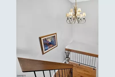 31 Chelsea Cir, Raritan Township, NJ 08822 - Photo 14