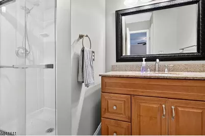 31 Chelsea Cir, Raritan Township, NJ 08822 - Photo 18
