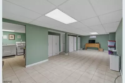 170 Dawson Ave, Clifton, NJ 07012 - Photo 12