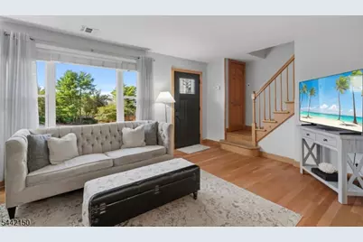 170 Dawson Ave, Clifton, NJ 07012 - Photo 4