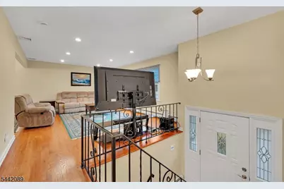 90 James St, Parsippany, NJ 07950 - Photo 8