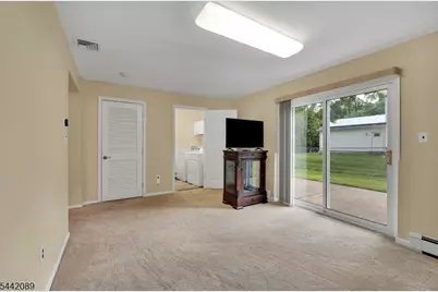 90 James St, Parsippany, NJ 07950 - Photo 32