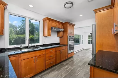 200 Baker St, Dover, NJ 07801 - Photo 4