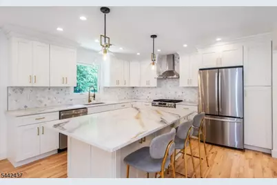 13 Arverne Rd, West Orange Township, NJ 07052 - Photo 6