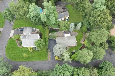 350 Greenbrier Ct, Mountainside, NJ 07092 - Photo 32