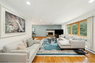 350 Greenbrier Ct, Mountainside, NJ 07092 - Photo 8