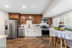 2798 Allen Ave, Union Township, NJ 07083 - Photo 8