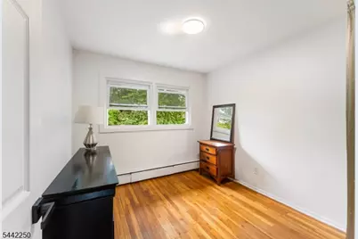 2798 Allen Ave, Union Township, NJ 07083 - Photo 18