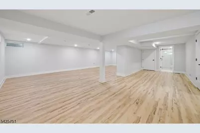 136 Irwin St, Springfield, NJ 07081 - Photo 32