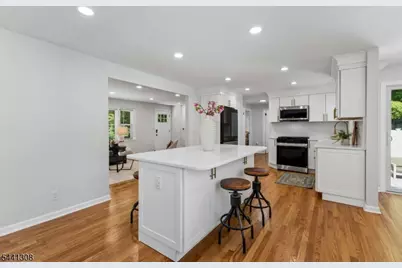 59 Sunnyside Rd, West Orange Township, NJ 07052 - Photo 10
