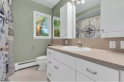 13 Allen St, Flemington, NJ 08822 - Photo 10