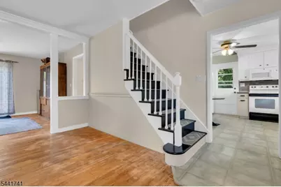 13 Allen St, Flemington, NJ 08822 - Photo 2