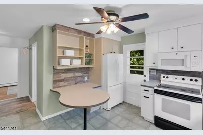 13 Allen St, Flemington, NJ 08822 - Photo 8