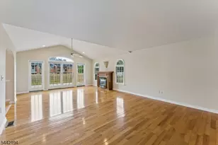 17 Schwinn Dr, Clark Township, NJ 07066 - Photo 8