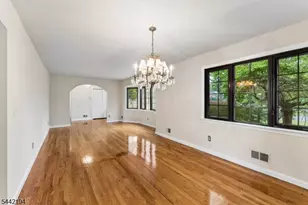 17 Schwinn Dr, Clark Township, NJ 07066 - Photo 6