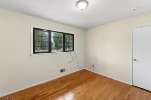 17 Schwinn Dr, Clark Township, NJ 07066 - Photo 14